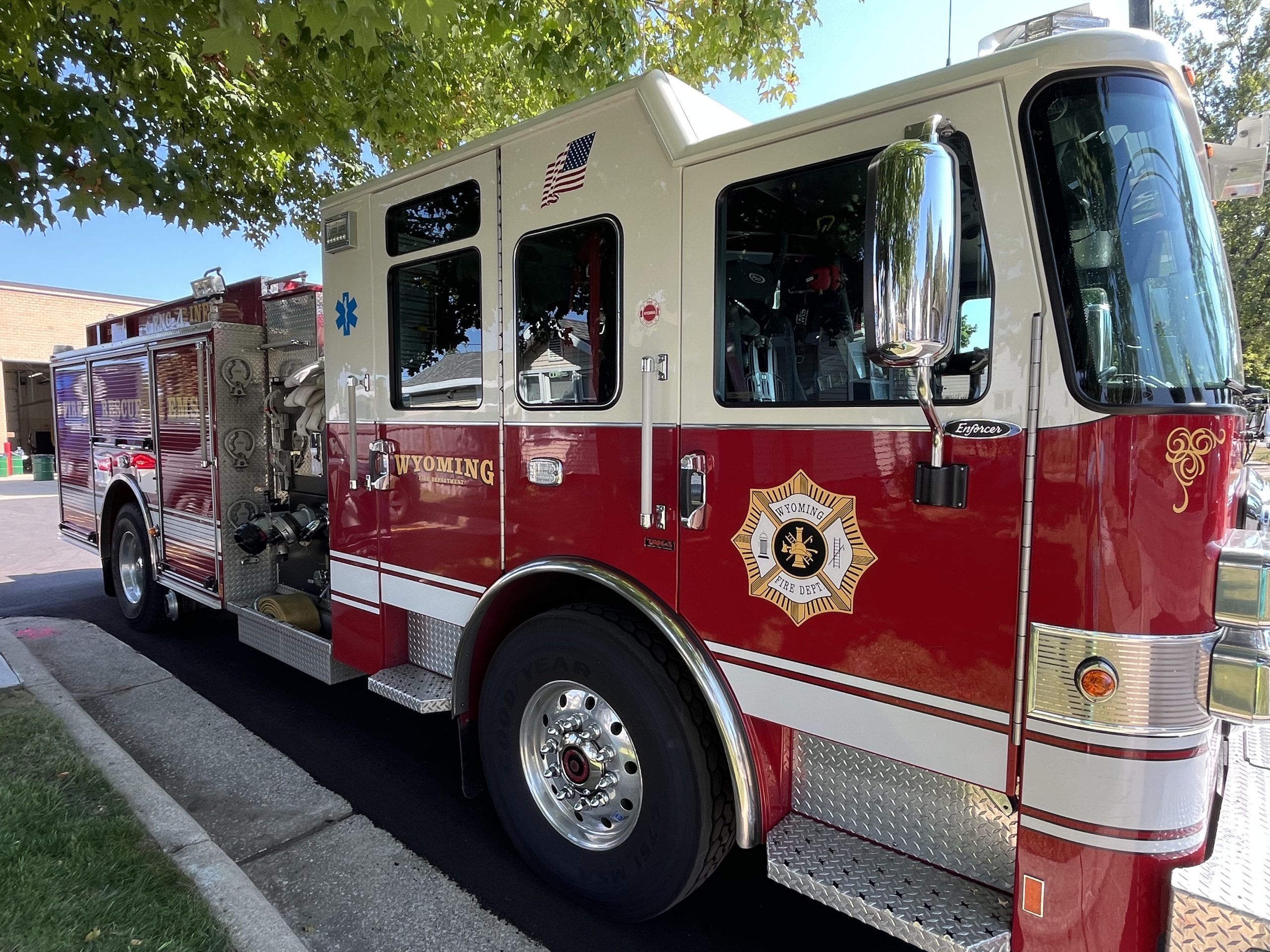 Working smoke alarms alert mother; Help save two children from house fire